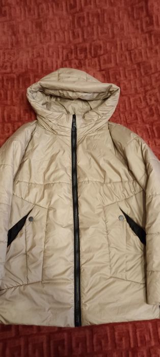 Куртка осіння жіноча