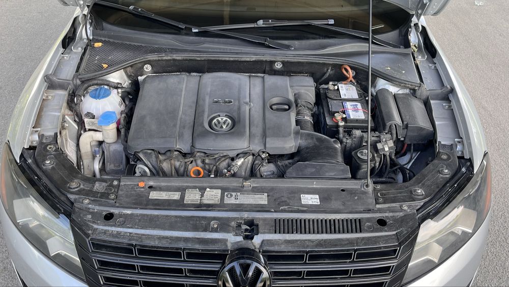 Продам Volkswagen Passat 2,5 , 2011 год ,автомат, газ4