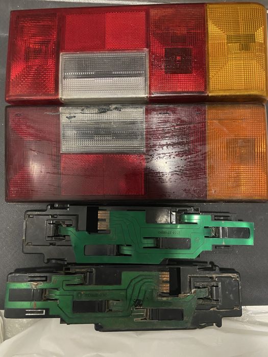 Продам задні фонарі на ваз 2109