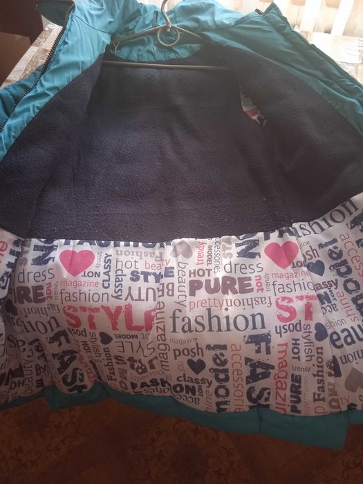 Куртка зимова для дівчинки  розмір 30 тепла та гарна на вік 8 років