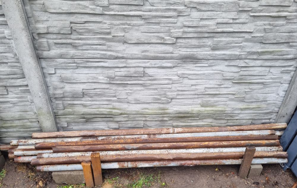 Słupki rury ogrodzeniowe