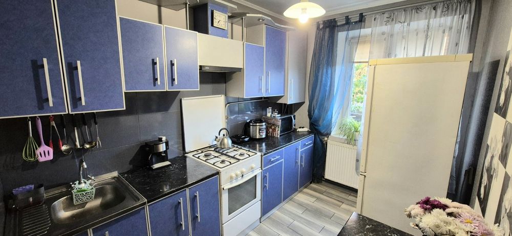 Оренда 2кім.квартира  з ремонтом.