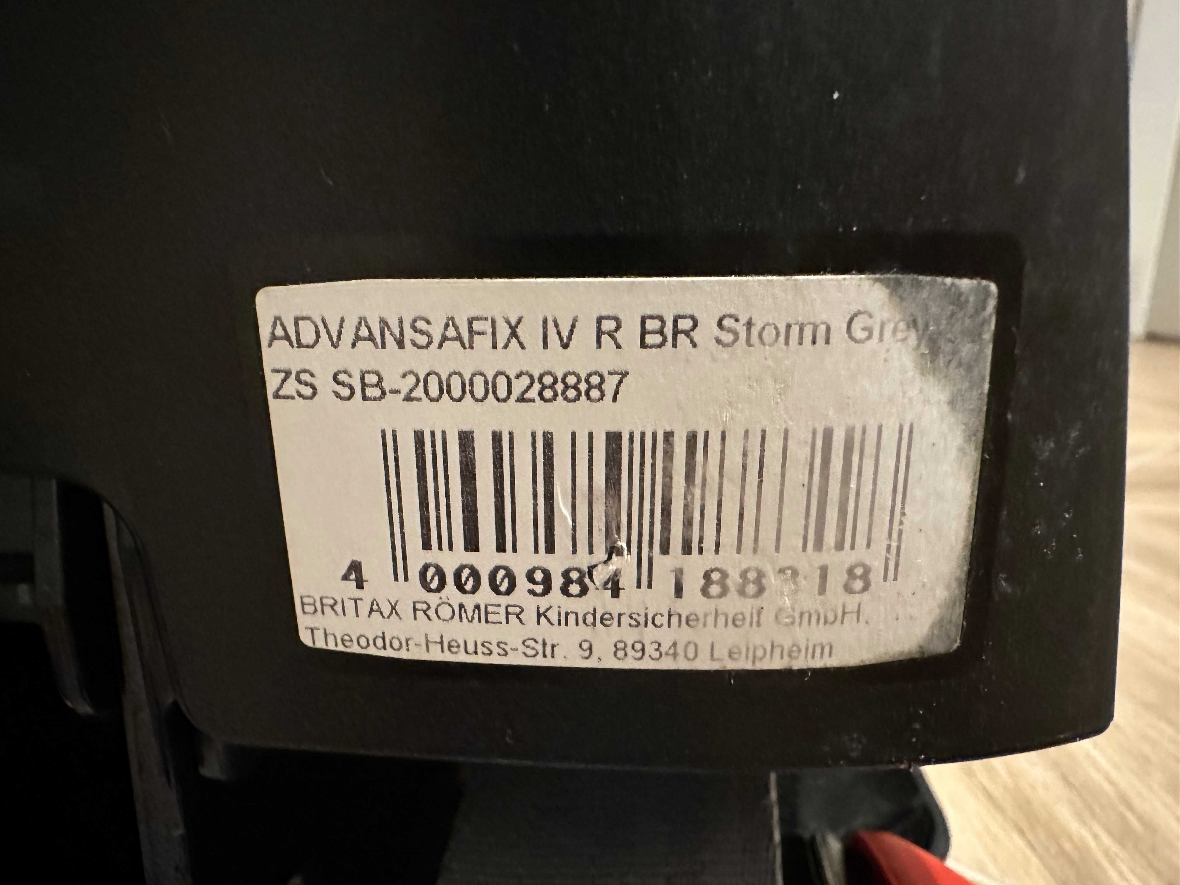 Britax Römer Advansafix IV R