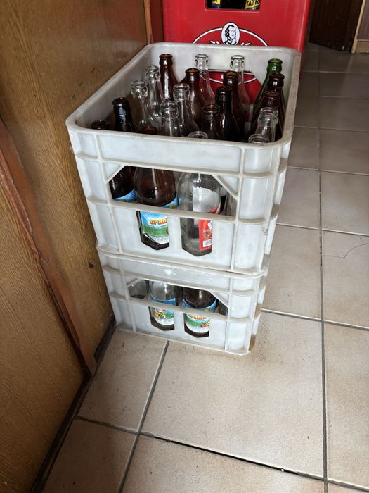 Skrzynki(2szt) z butelkami na orężadę(40szt)