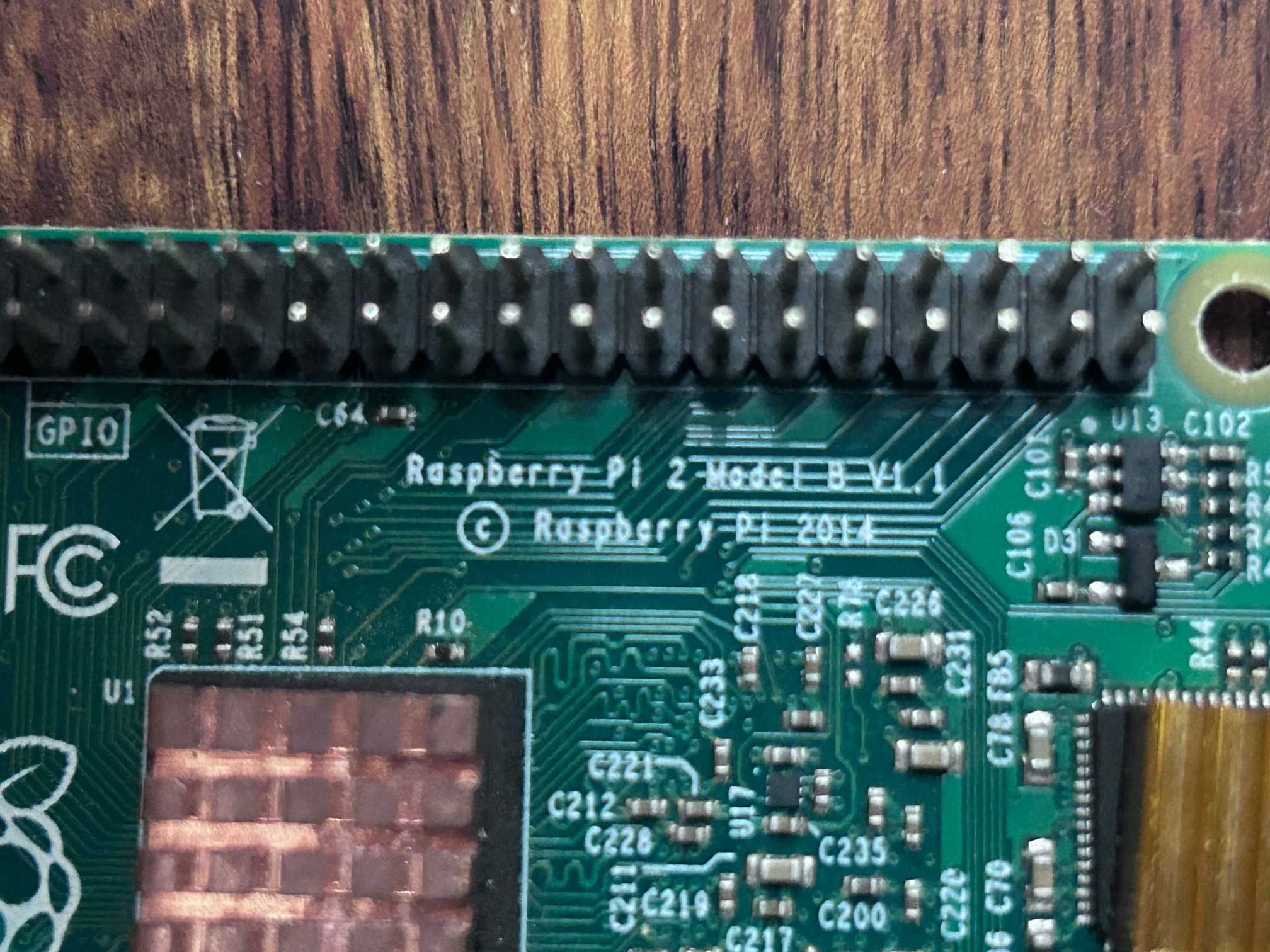 Raspberry Pi 2 Model B wer 1.1 + Karta mini SD na system operacyjny