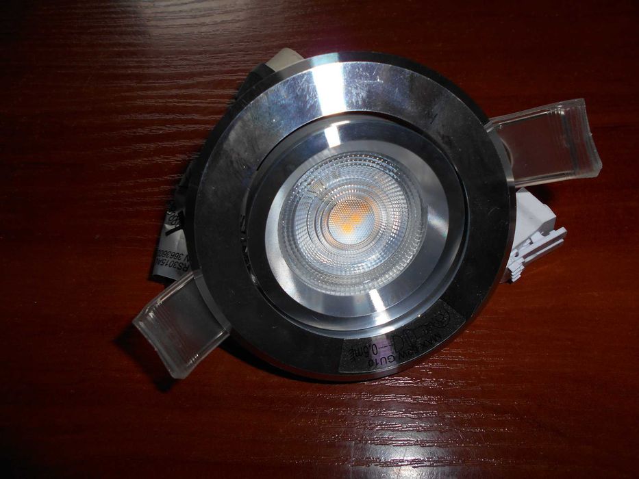 Oświetlenie wnękowe typu downlight + żarówka LED, sprzedam !