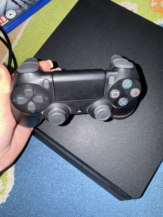 PS 4 , 872,8 GB ;SLIM