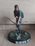 Figurka Ellie z łukiem The Last of Us od Dark Horse