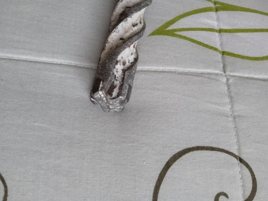 Broca  betão diâmetro 25mm2 e 45 cm de comprimento