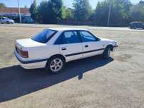 Mazda 626 на полном ходу