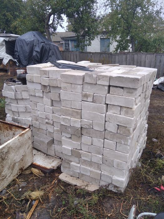 Продам белый кирпич