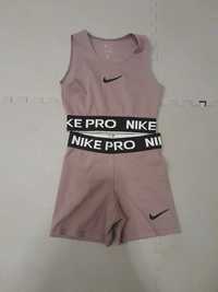 Komplet sportowy Nike pro fioletowy