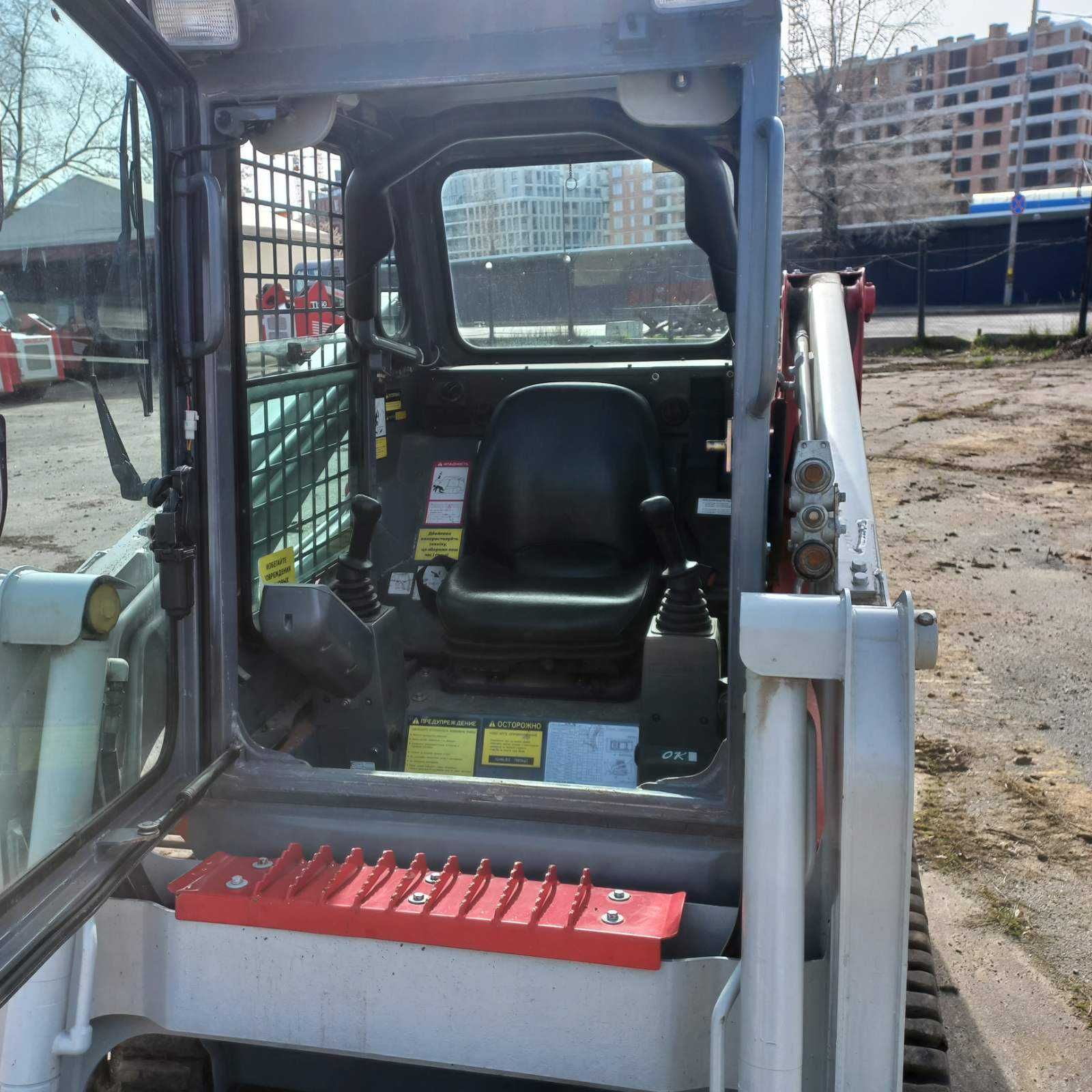 Оренда міні навантажувача Київ та Україна Takeuchi TL120,  Японія