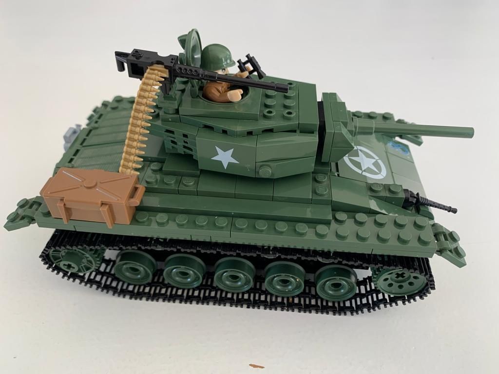 Czołg klocki Cobi M24 Chaffee