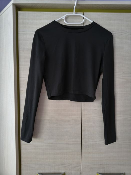 Bluzka damska crop top mikutka z długimi rękawami