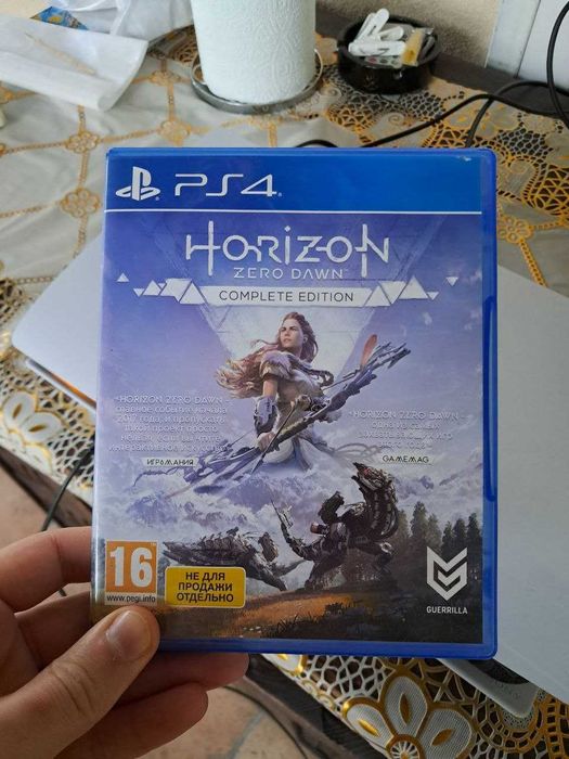 Диск Horizon Zero Dawn Complete Edition для PS4/PS5 російська озвучка