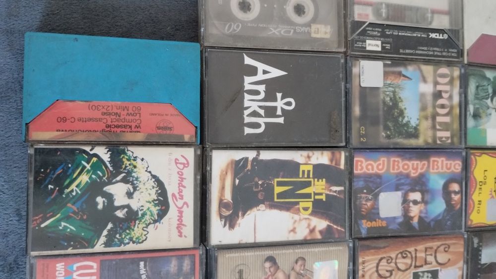 Zestaw kasety magnetofonowych.