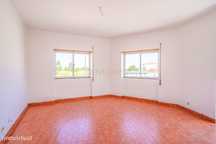 Apartamento T2 em Caldas da Rainha com Varanda