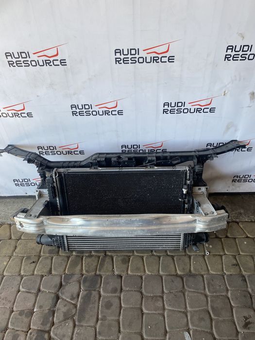Audi A4 B8 A5 2.0 TFSI радіатор \  телевізор \ підсилювач \ вентилятор