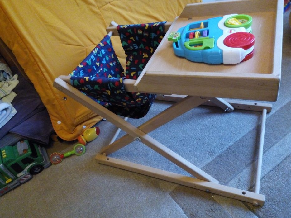 Krzeselko do karmienia kojec drewniany zabawy chodzik