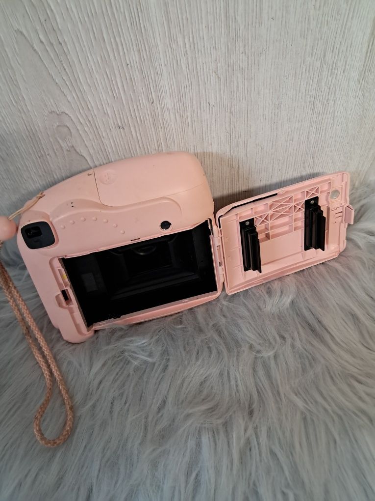 Aparat natychmiastowy Instax