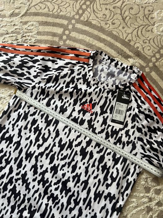 Чоловіча оригінальна нова футболка Adidas S розмір