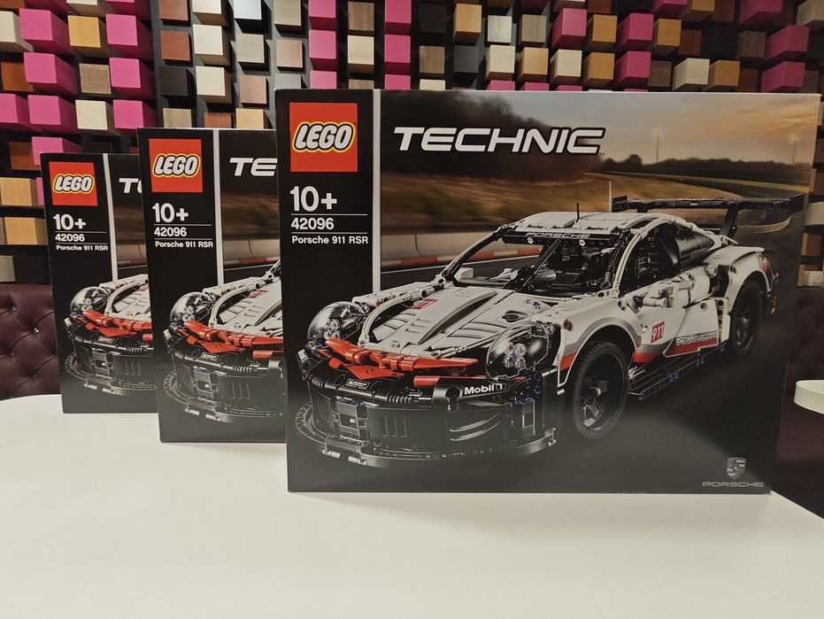 Конструктор LEGO TECHNIC 42096 Porsche 911 RSR (1580 деталей)
