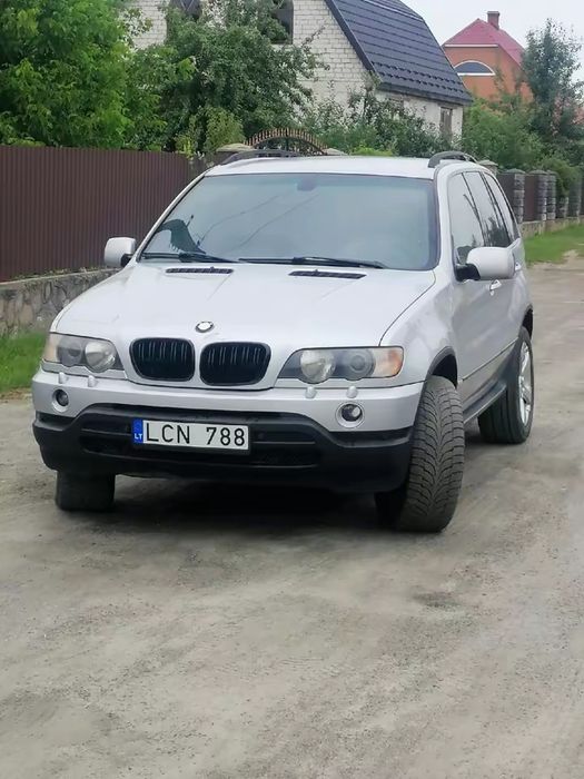 В продажі бмв х5е53