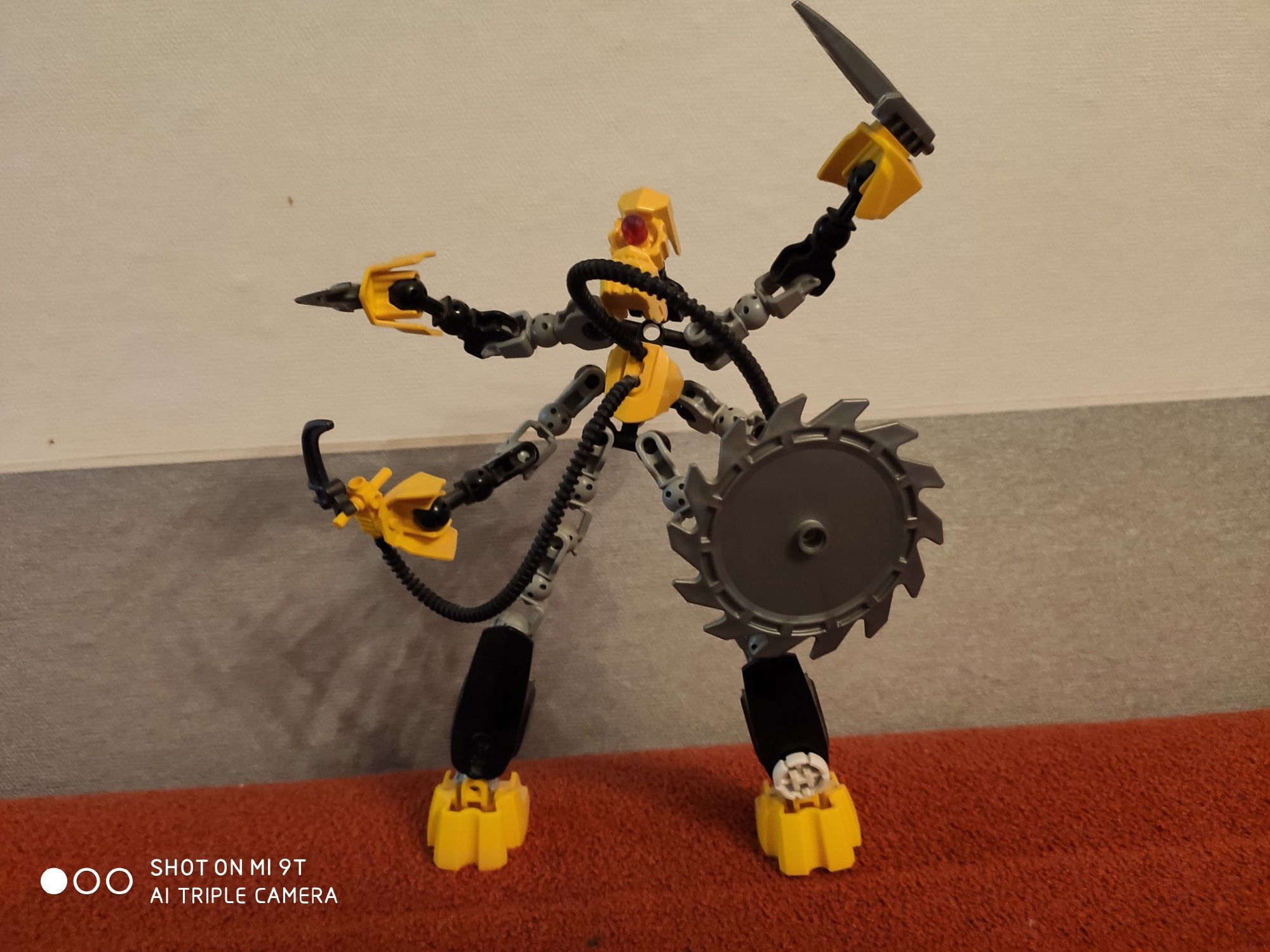 Robot LEGO Hero Factory