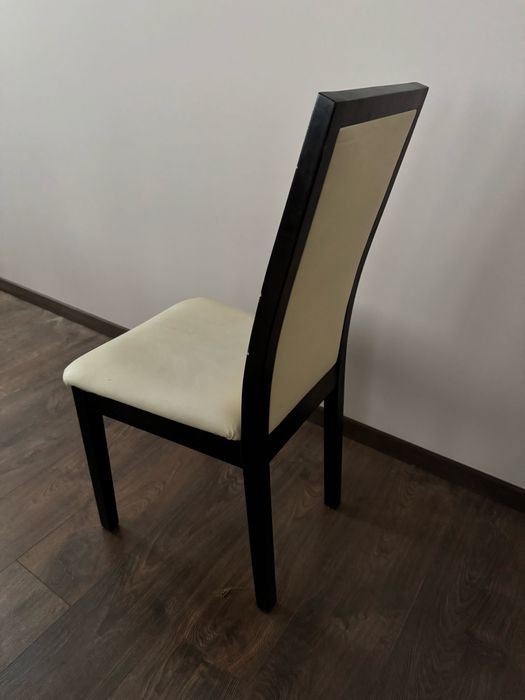 Стілець обідній б/у