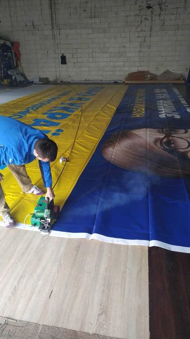 Продам вживаний банер після реклами в гарному стані