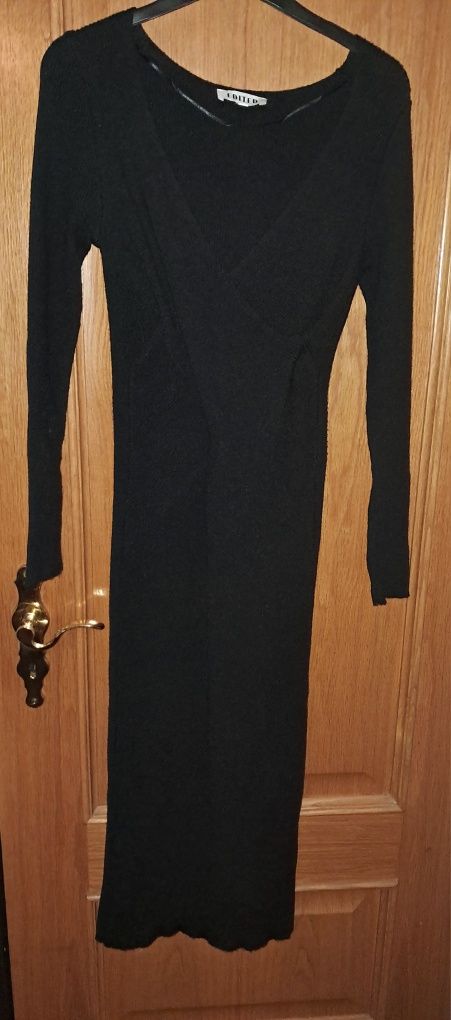 Vestido de malha,  traçado. Tamanho 34 com elasticidade.