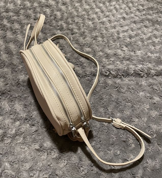 Mala tira colo pequena cor beije - Mango