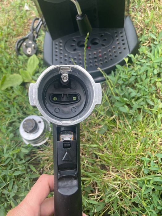 Рожковая кофеварка Delongi