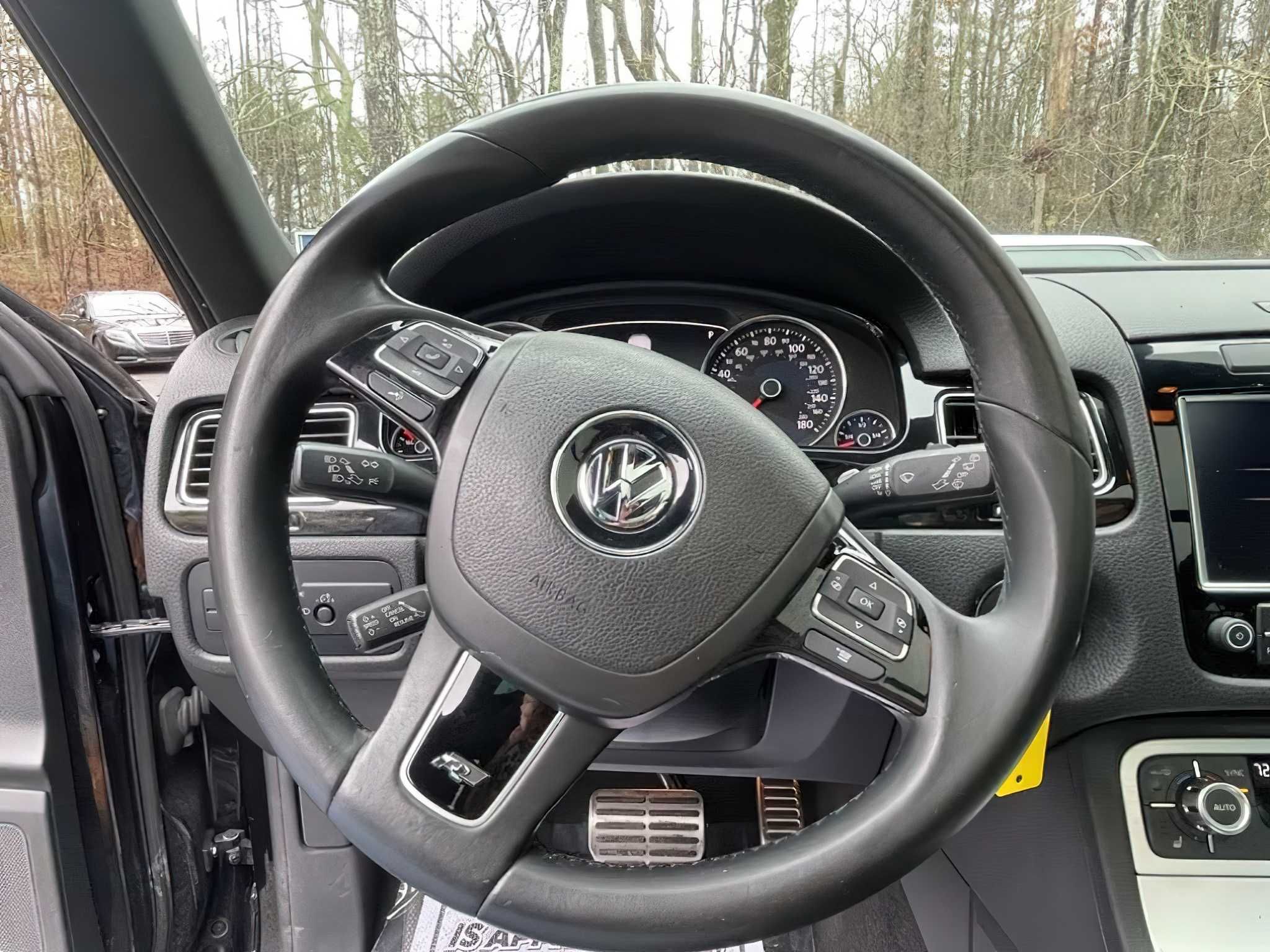 Volkswagen Touareg  2014