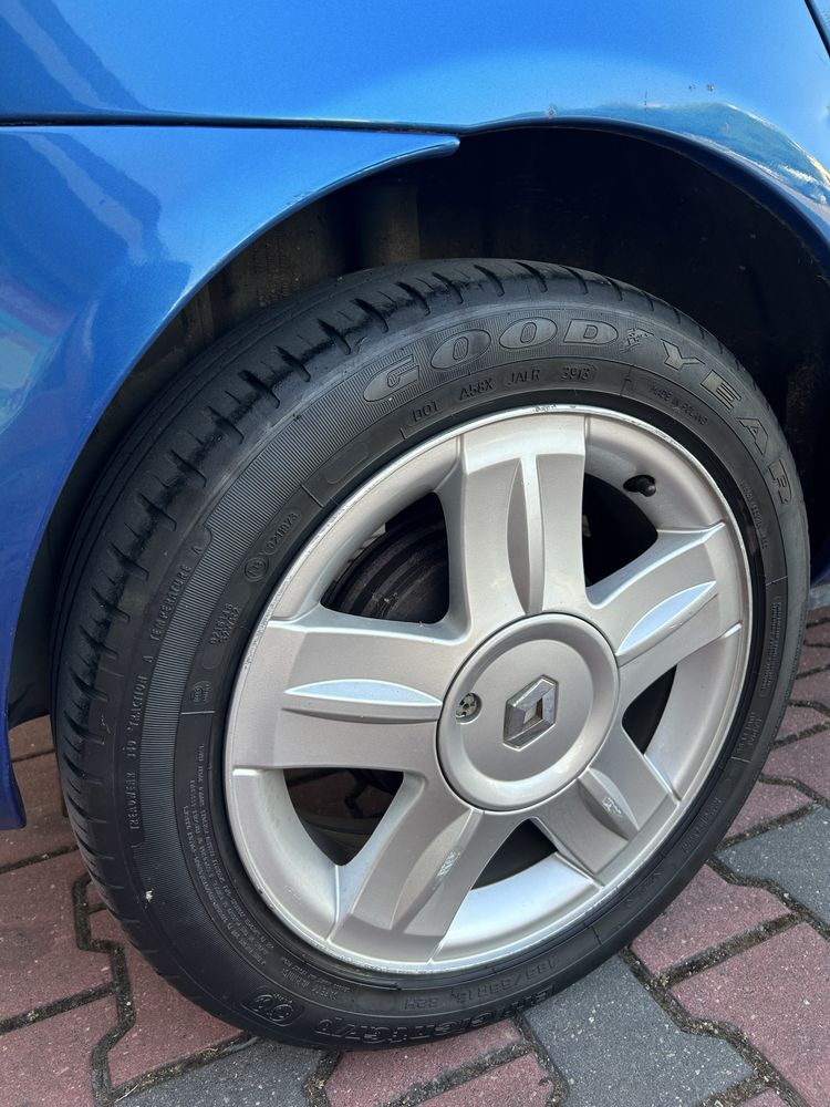 Vende-se Renault Clio 2005 em bom estado!