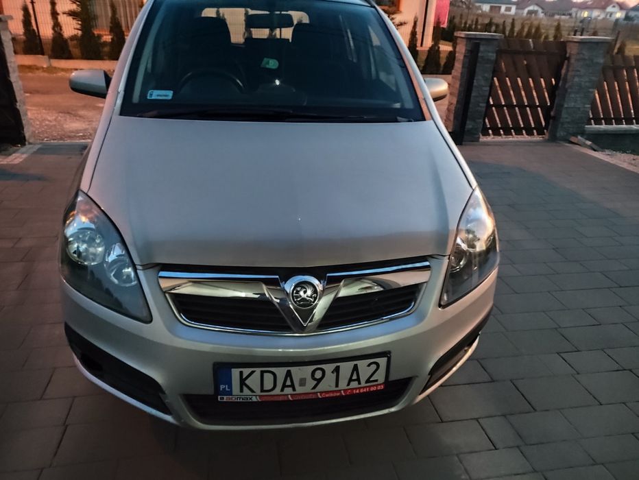 Sprzedam opel Zafira 1.6 benzyna anglik CENA DO JUTRA