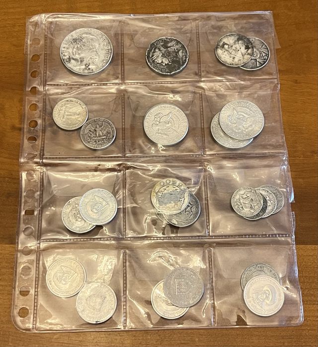 Lote de 192 moedas de prata - 942g fine