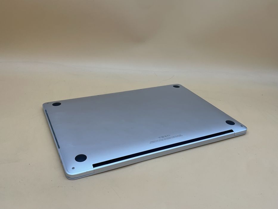 Macbook pro 2020 i5 512gb sdd 32b оперативки
