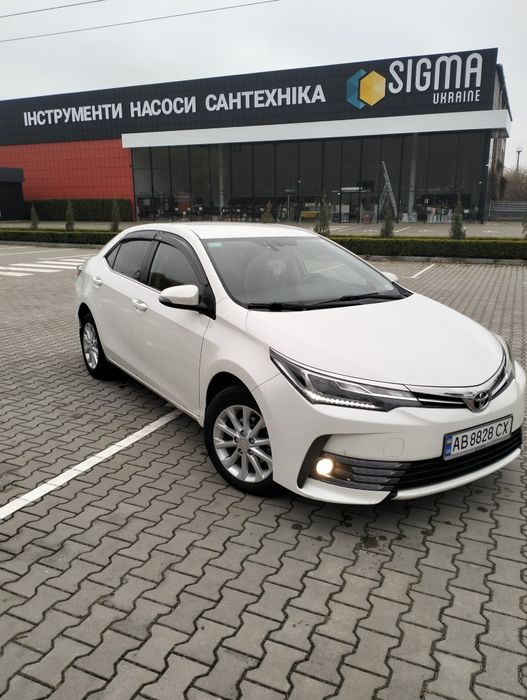 Тойота Корола 2017року