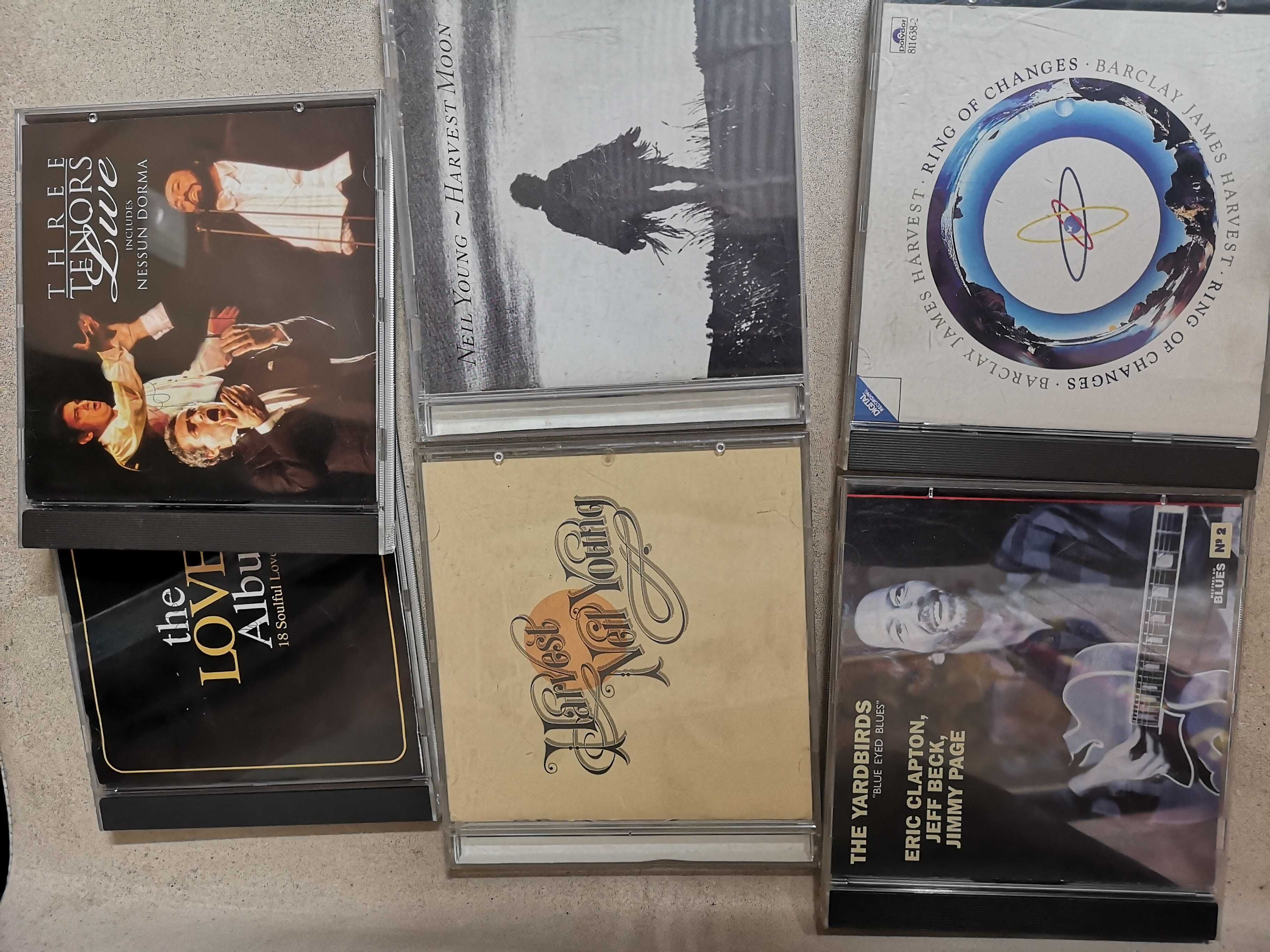 Varios cds de música