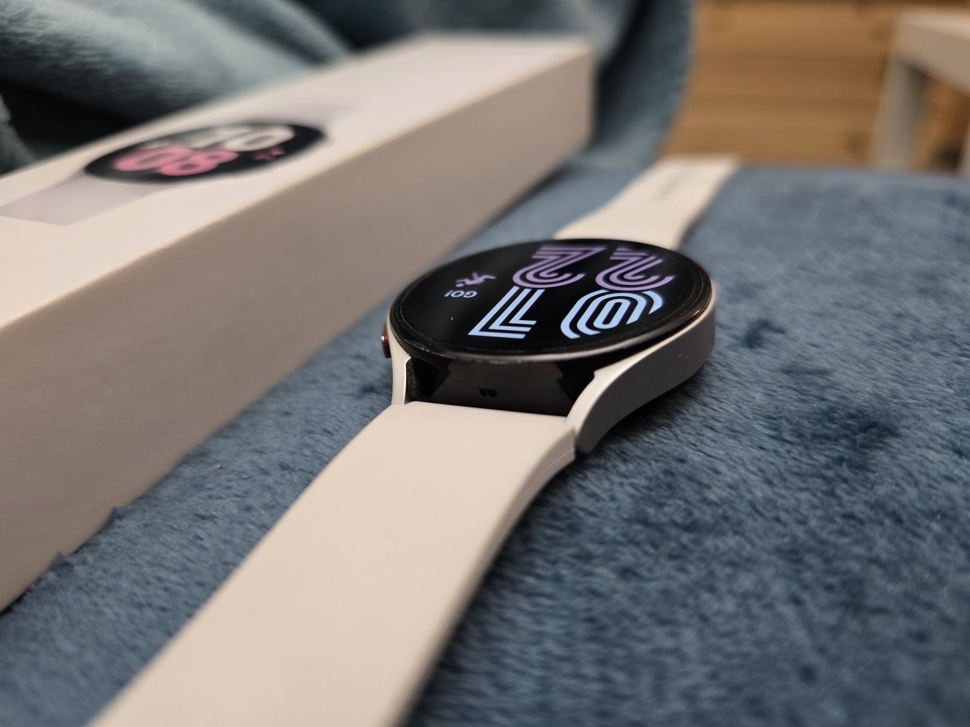 Smartwatch Samsung Watch 5, idealny stan, cały zestaw