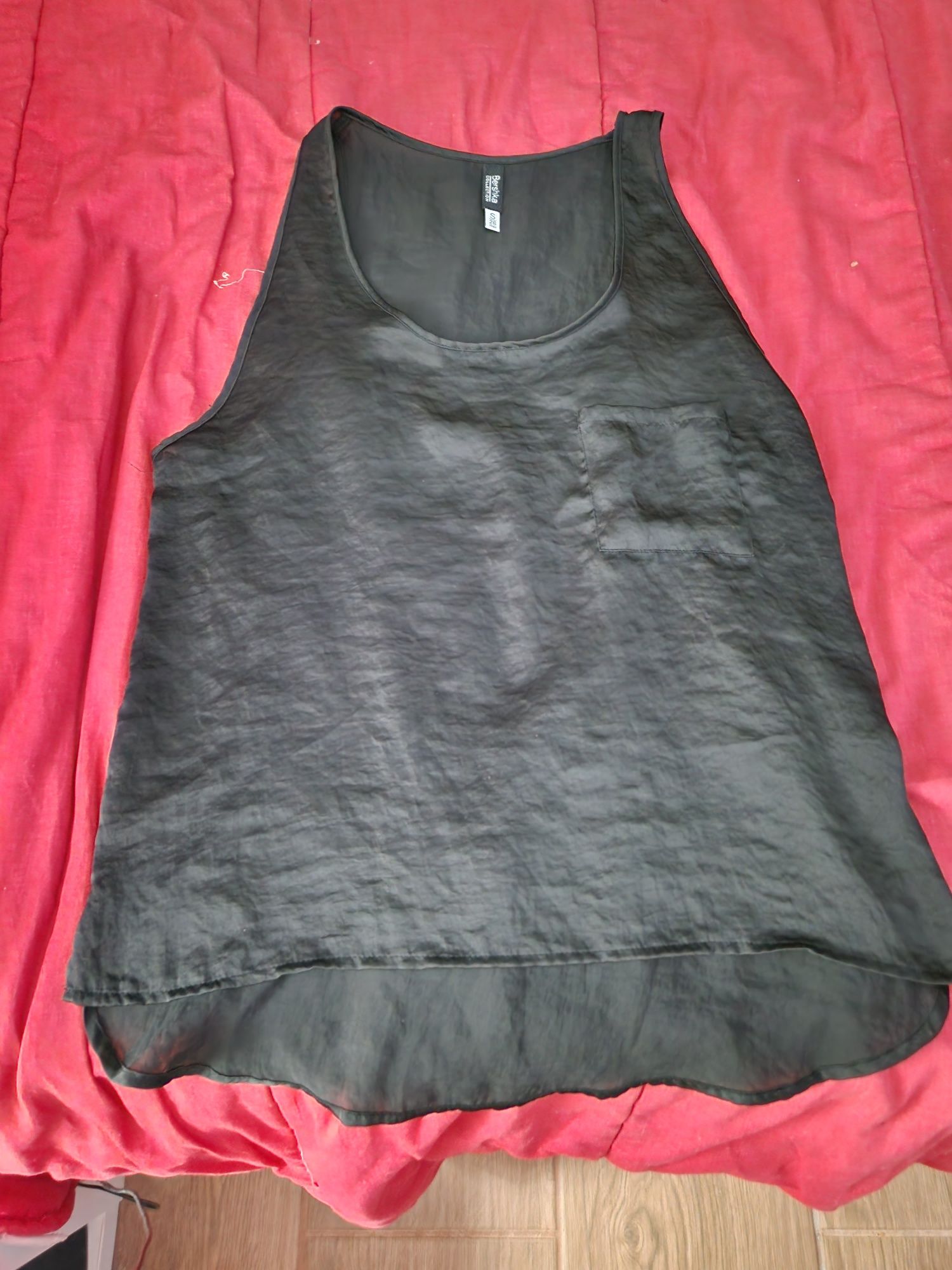 Blusa preta breshka