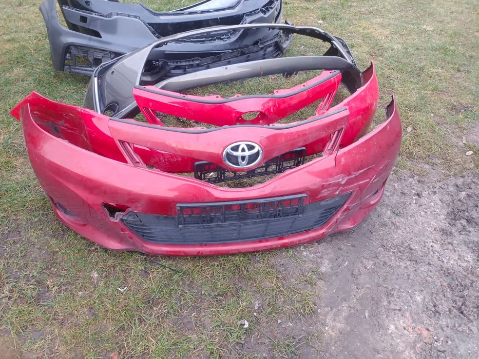 Zderzak przód przedni Toyota Yaris 3 III 11-14