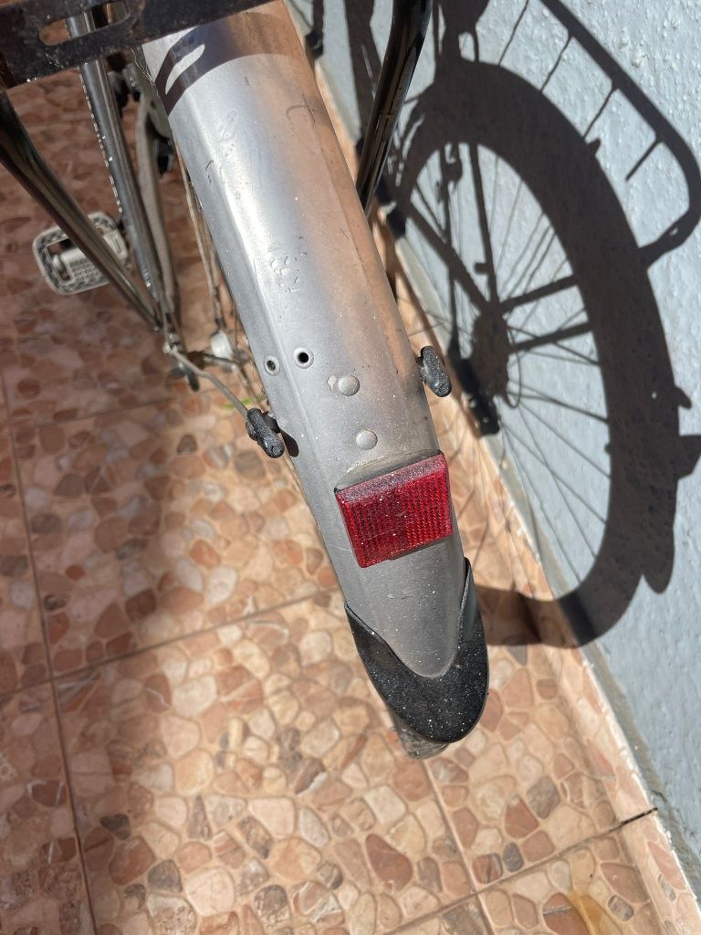 Pasteleira bicicleta, roda 28, excelente oportunidade!!