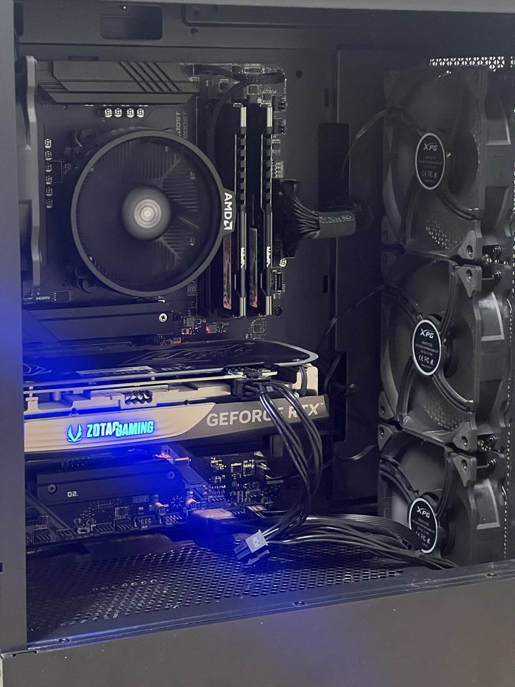 Komputer stacjonarny Ryzen 5 5600/RTX4070/32GB/1TB/650W