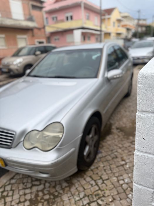 Mercedes C220 Avantgarde Ano 2003
