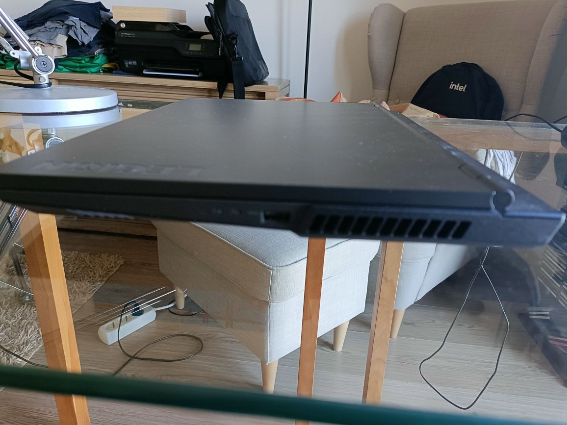 Portátil gaming Lenovo legion 82AU