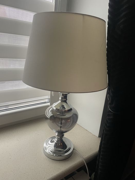 Lampa stojaca z abazurem