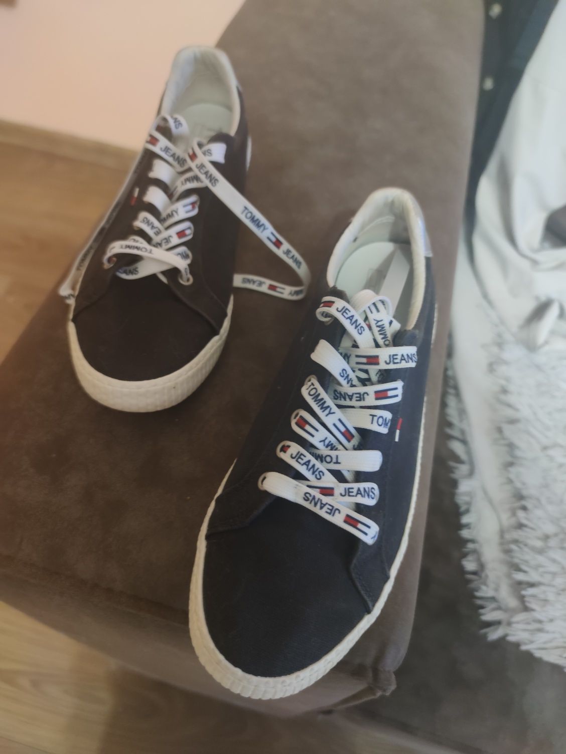 Продам женские макасины Tommy Hilfiger